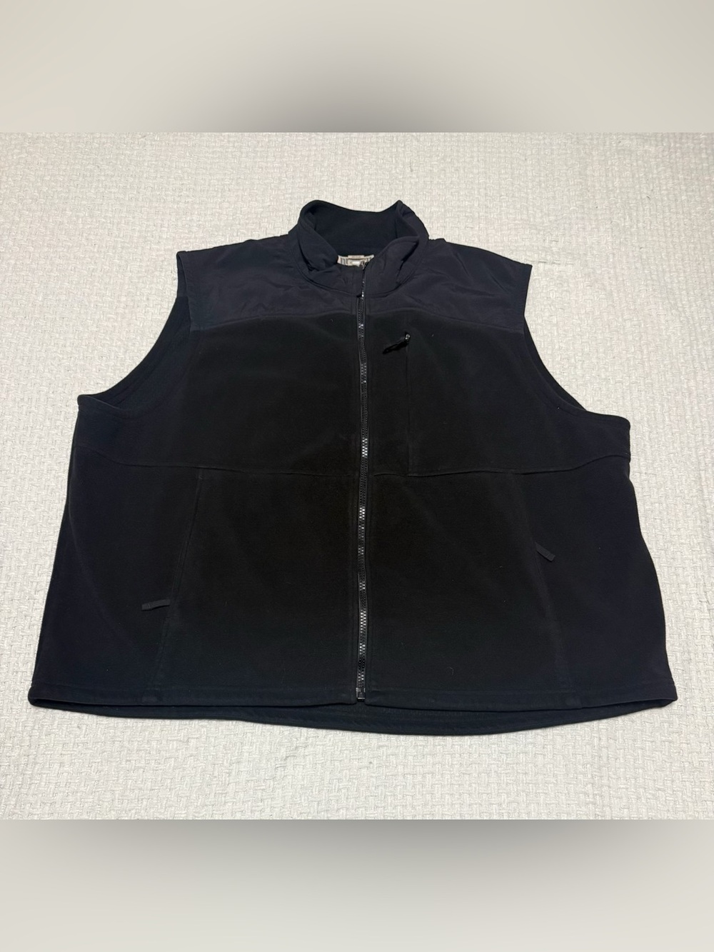 Duluth Trading Co men’s Shoreman’s fleece gridlock vest.  4XL.